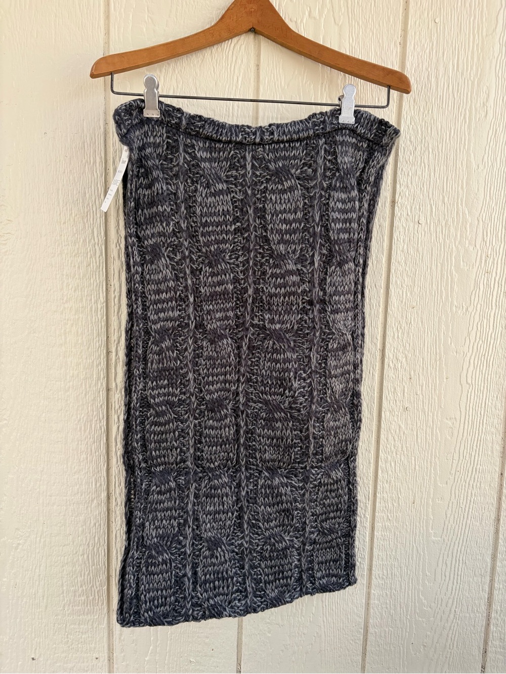 Unisex Large warm knitted long winter scarf Gray - Picture 6 of 15